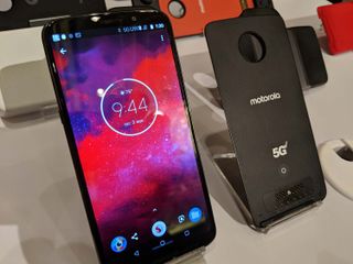 The 5G Moto Mod works with Moto's Z3 phone.