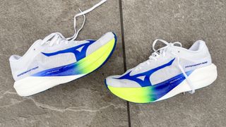 Mizuno Hyperwarp Pure