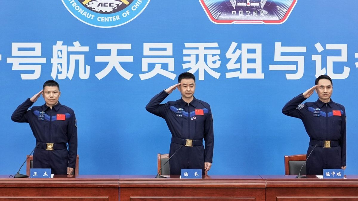 'Some of the cracks had penetrated through': Chinese astronauts reveal new details about spacecraft that 'stranded' them in space last year