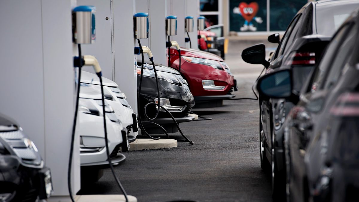 5 Reasons Why Electric Vehicle Sales Have Slowed