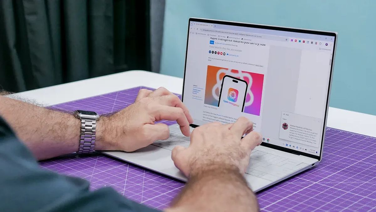 Laptop premium 3K OLED dengan masa pakai baterai sepanjang hari ini mengalahkan persaingan
