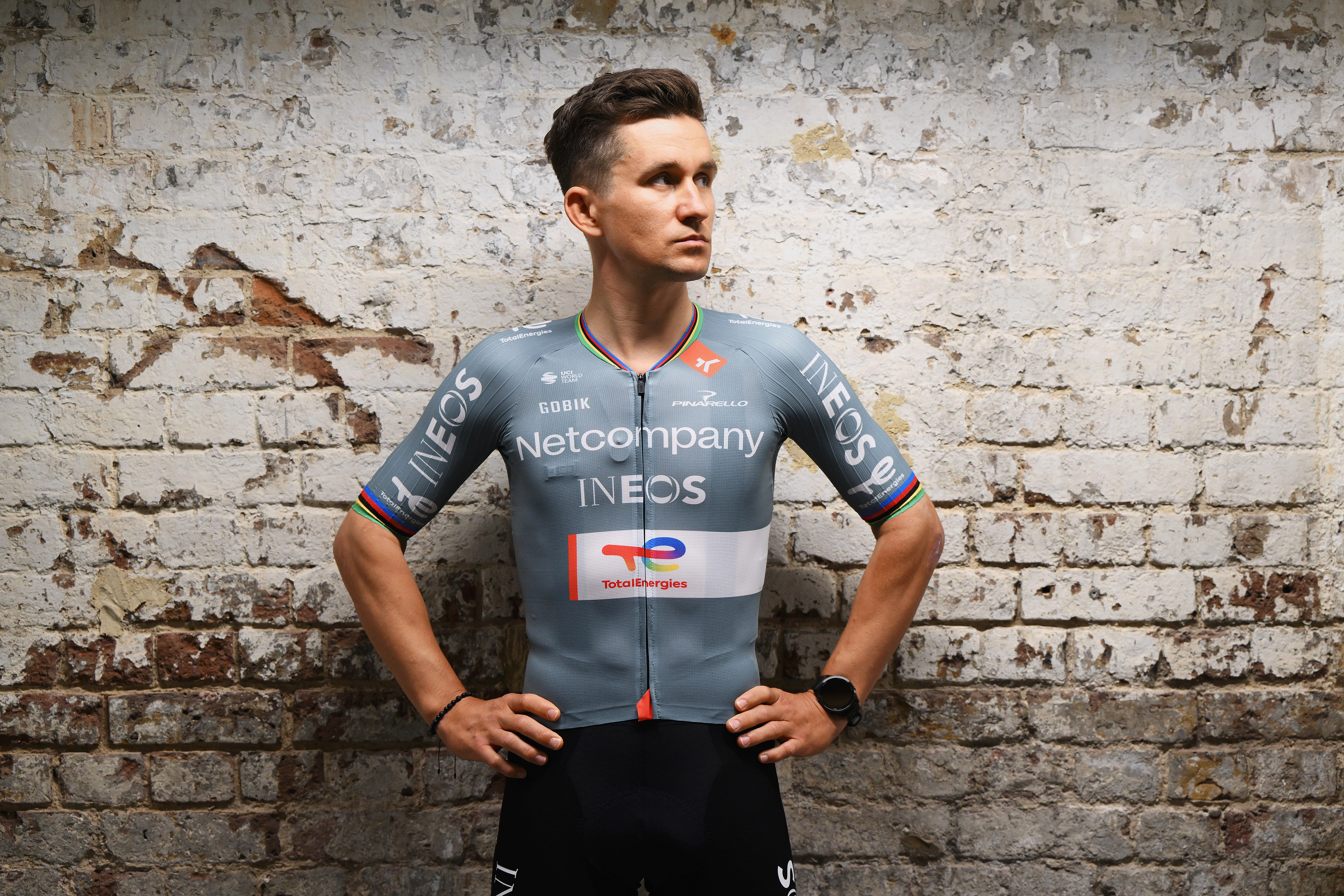 Michał Kwiatkowski poses in the new Netcompany-Ineos Cycling Team 2026 jersey in london, which the British team will debut at the Giro d'Italia