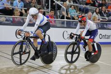 Ethan Hayter and KUBOKI Kazushige in a track cycling race