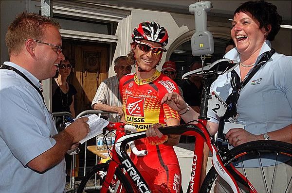 Jos&eacute; Ivan Gutierrez Palacios (Caisse d'Epargne) smiles as his bike passes the UCI check
