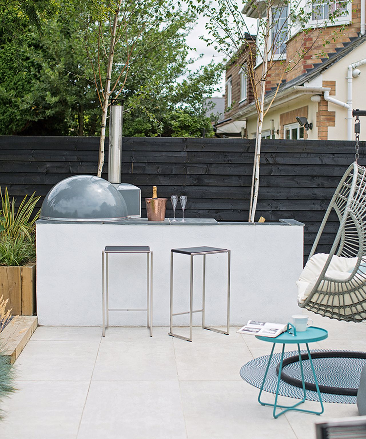 How much does an outdoor kitchen cost? We explain the costs of cooking ...