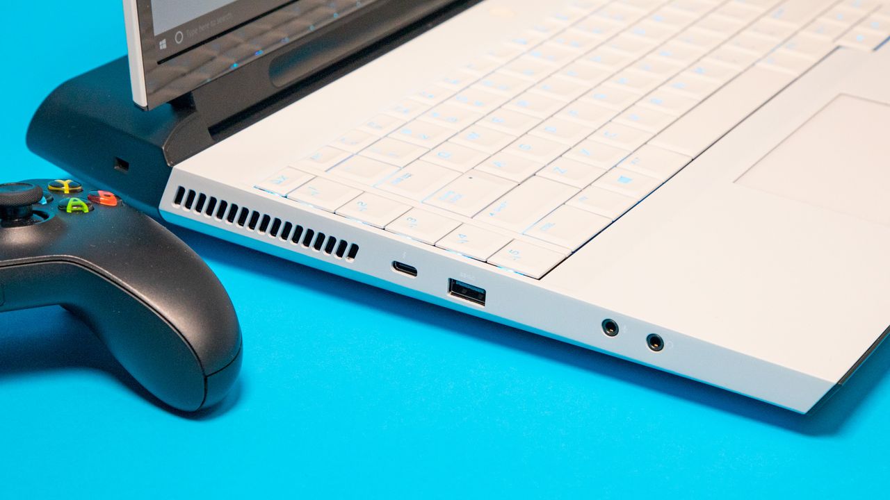 Thunderbolt 3, a USB 3.1 Type-A, and headphone and mic jacks on the Alienware Area-51m