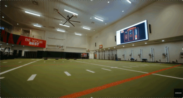 The Cincinnati Bengals use Samsung displays to improve game planning and more.