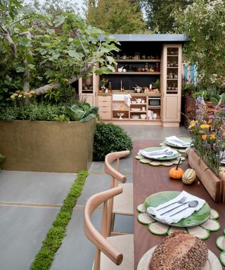 the parsley box garden designed by Alan Williams at Chelsea flower show 2021