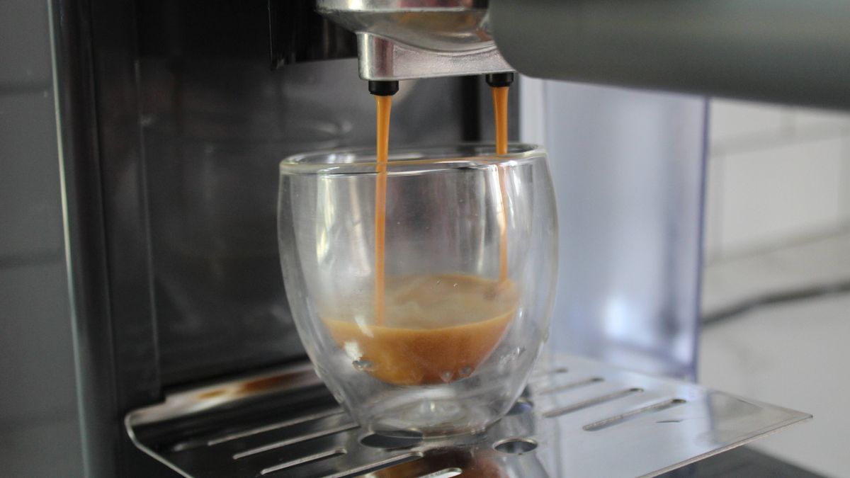 Mr. Coffee One-Touch CoffeeHouse+ review | Top Ten Reviews