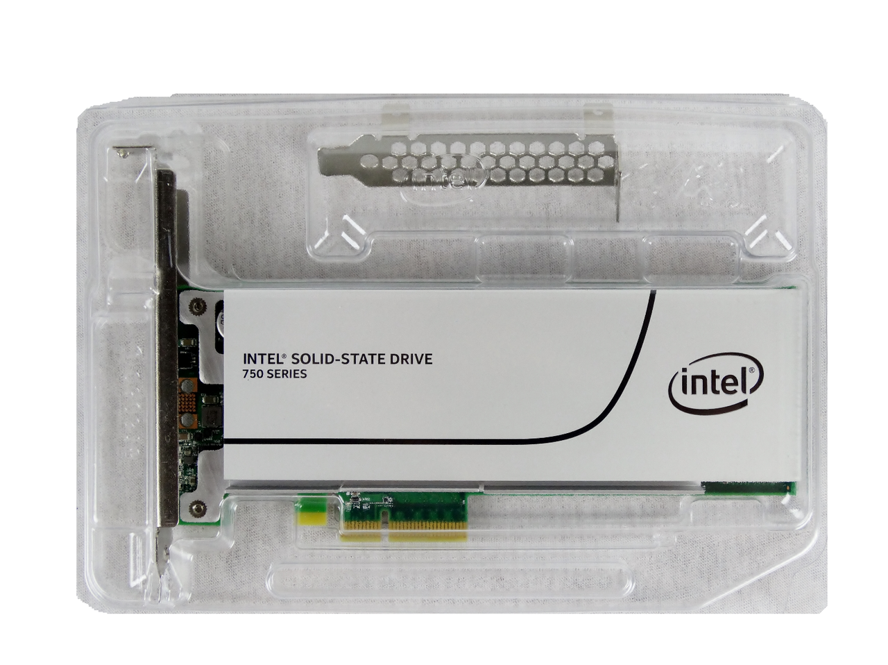 Intel SSD 750 Series 800GB データセンター向け高 Intel 750 Series 800GB NVMe SSD Review - Tom's Hardware | Tom's
