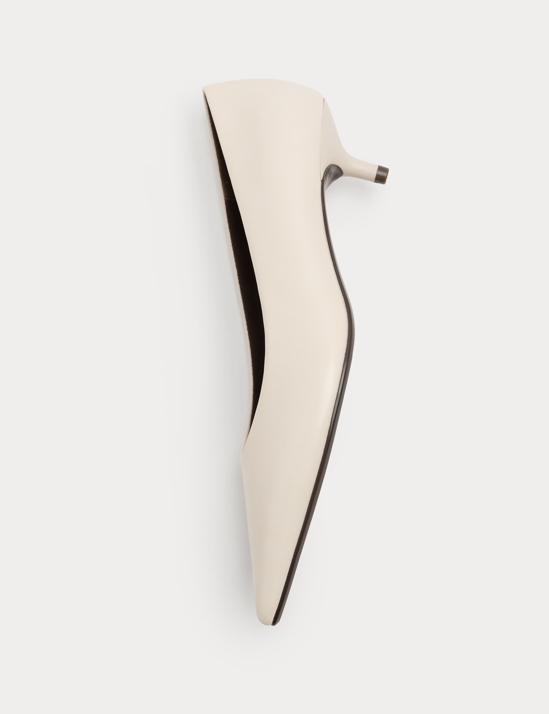 kitten heel pointe court shoes