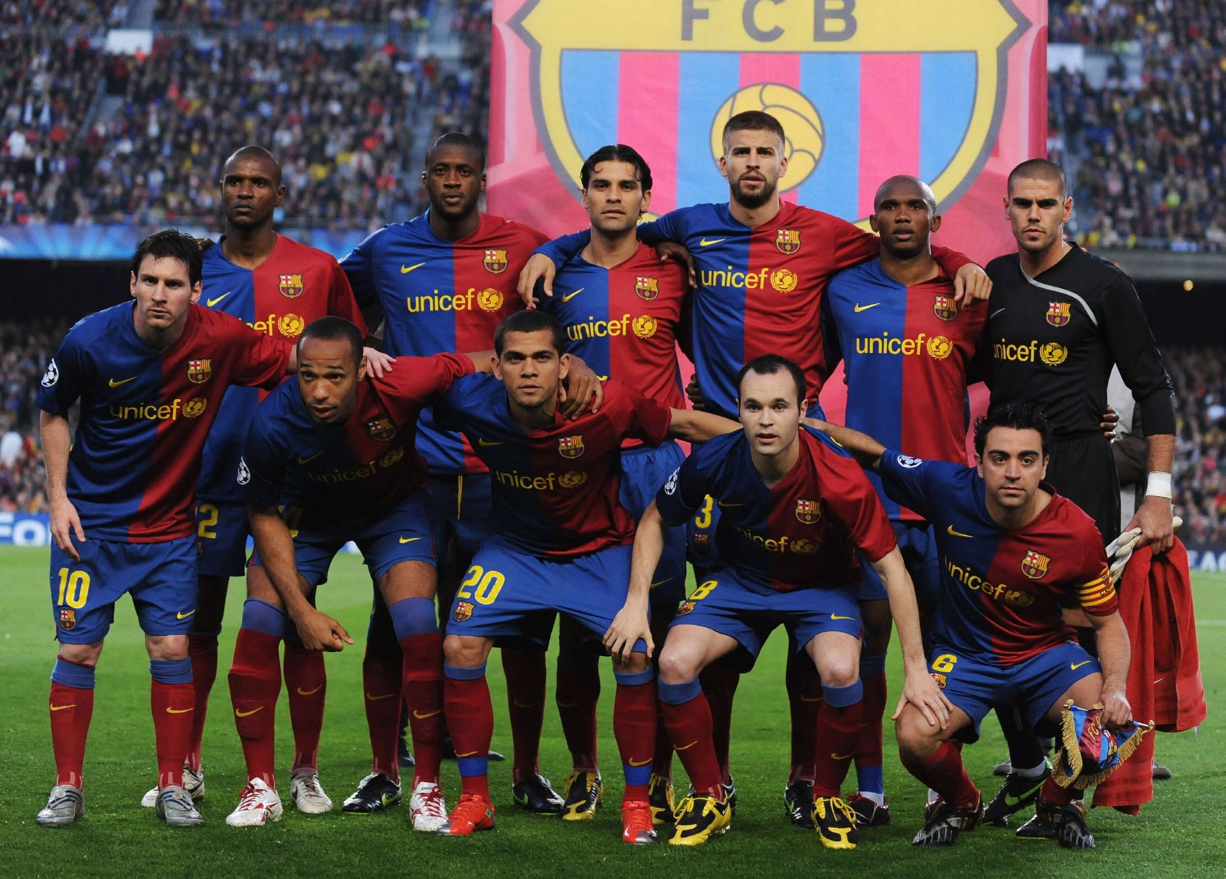 FFT382.feat_uclteams.gettyimages_86266755