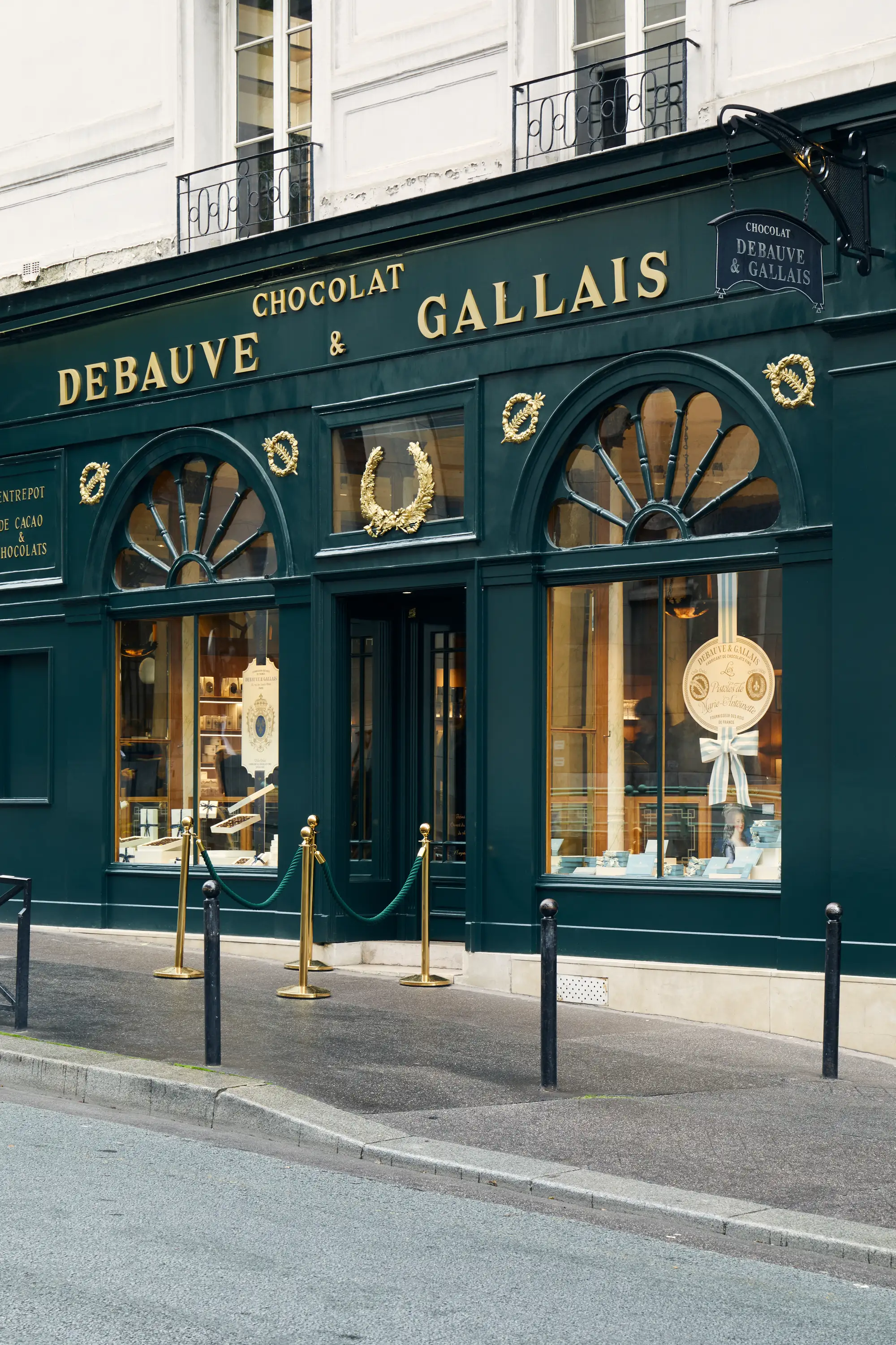 BLE22.travellers_tales.DEBAUVEGALLAIS_Magasin_DR