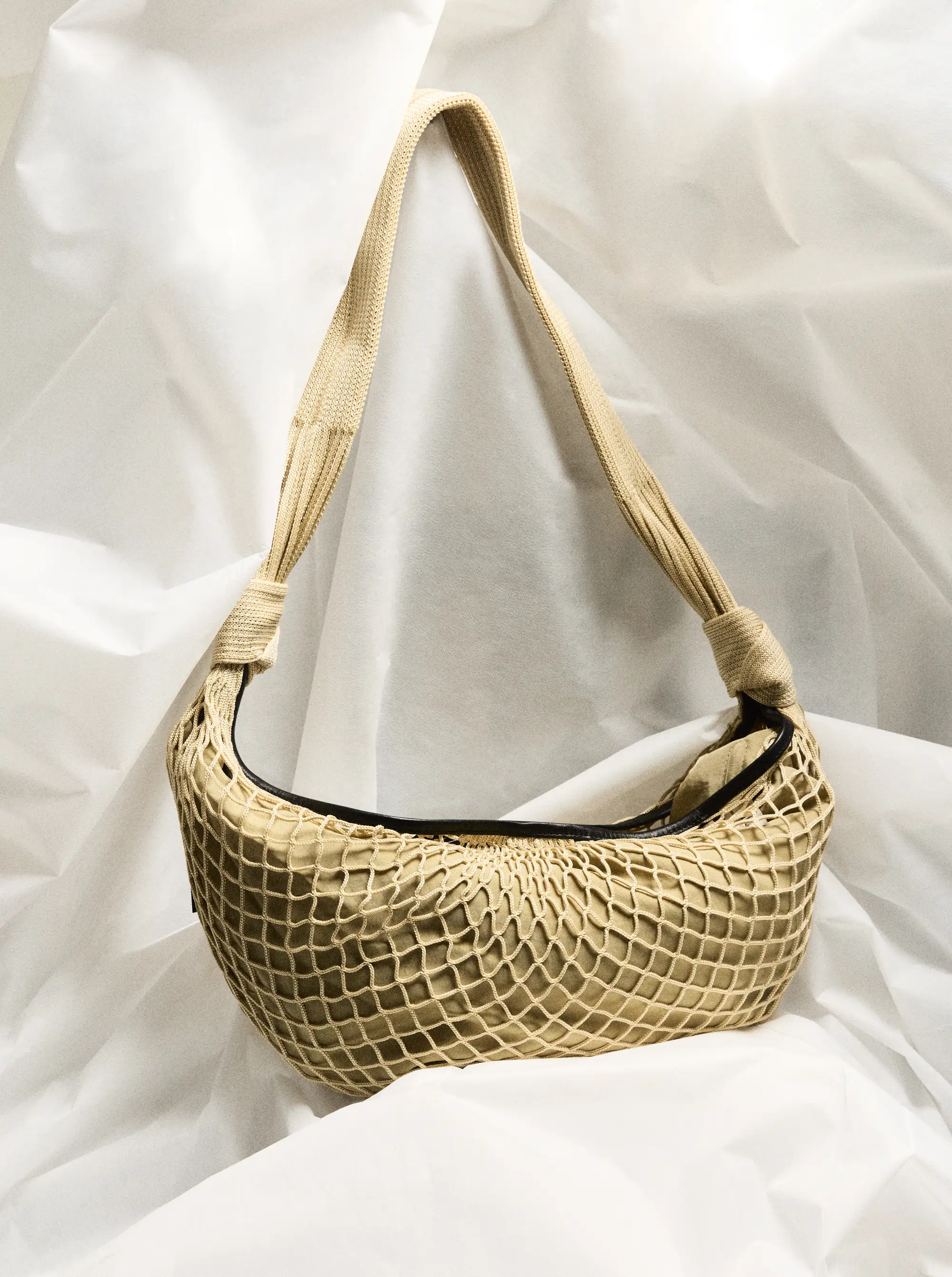 BLE24.menswear_messenger_bags.THE_BLEND_23032614241