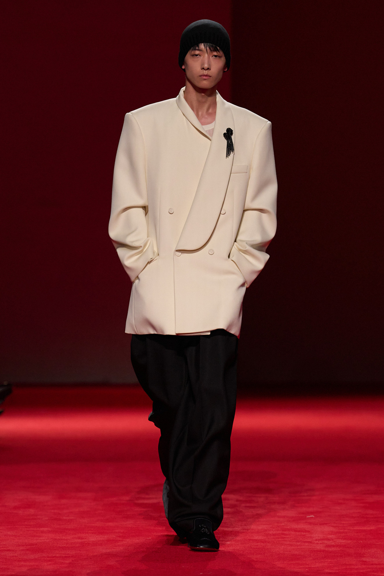 models on the Bottega Veneta Fall 2026 fashion show runway