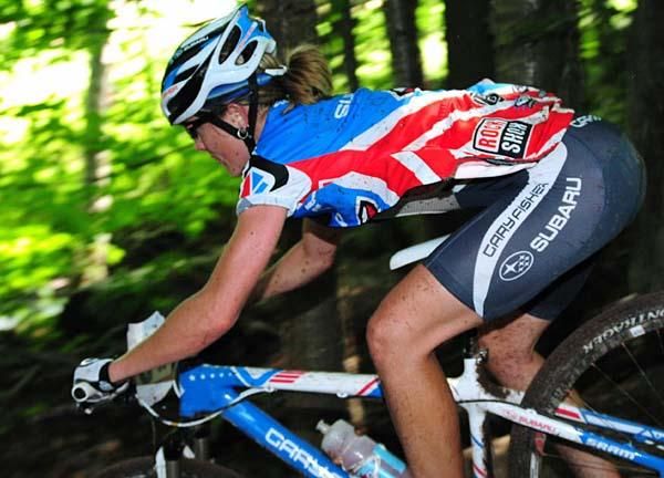 Heather Irmiger (Gary Fisher/Subaru) descends.