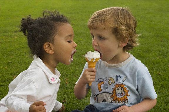 Kids eating ice cream