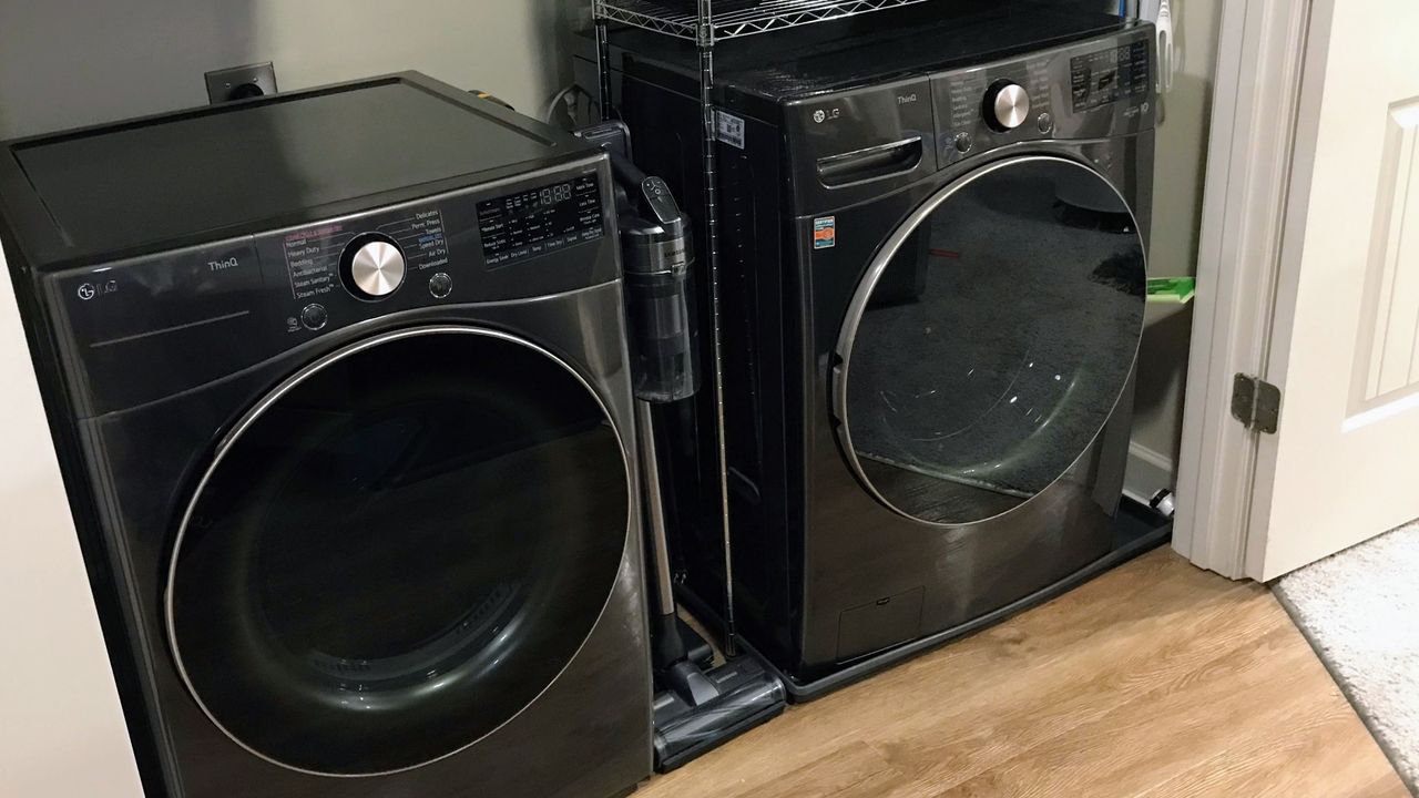 LG WM4000HBA 4.5 Cu. Ft. Smart Front Load Washer