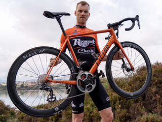 Lars Boom shows of the Roompot-Charles 2019 Factor O2 Disc