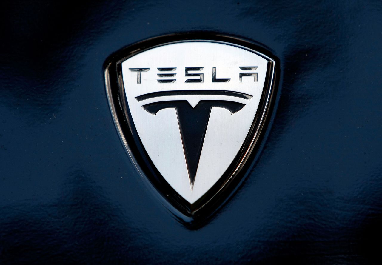 The Tesla logo on a vehicle in Washington