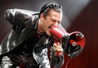 Mike Patton performing live 