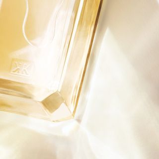 APOM perfume by Maison Francis Kurkdjian