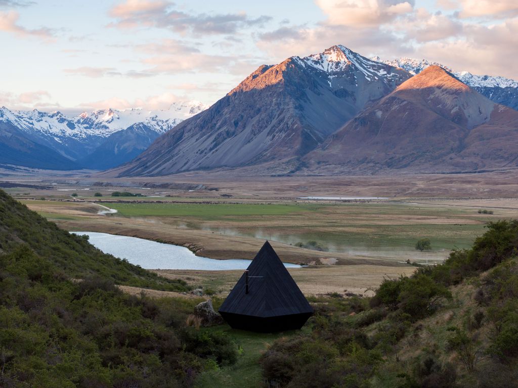 The Black Diamond Is A Hidden Gem In The Ahuriri Valley 