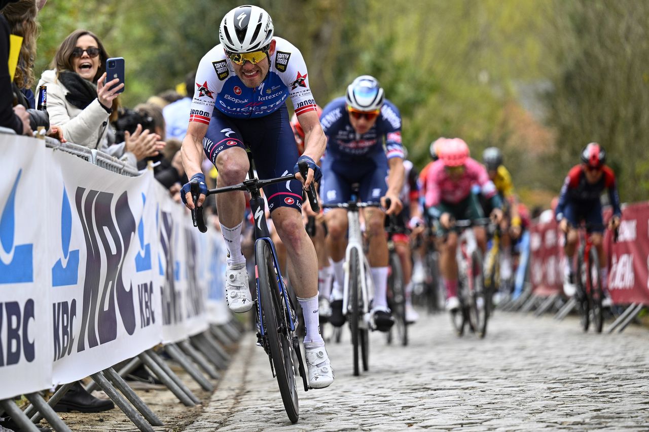 Ronde van Vlaanderen 2022 - Tour of Flanders - 106th Edition - Antwerp - Oudenaarde 272,5 km - 03/04/2022 - Kasper Asgreen (DEN - Quick-Step Alpha Vinyl Team) - photo Gregory Van Gansen/SprintCyclingAgency&Acirc;&copy;2022