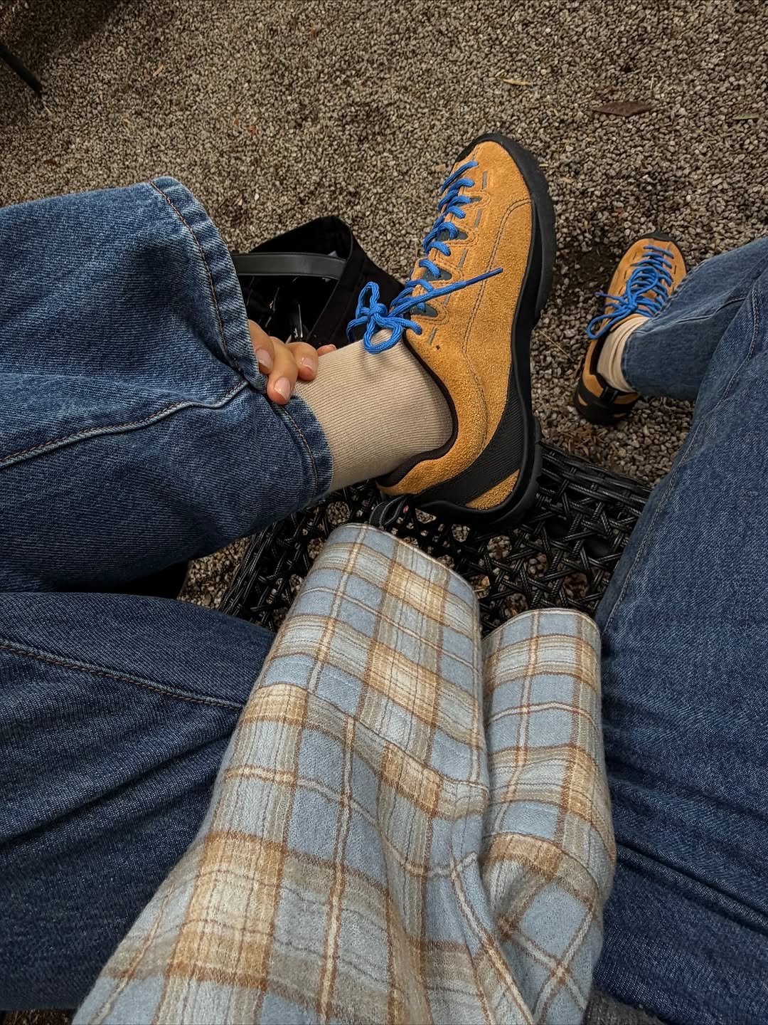 Minimalist outfits with trainers