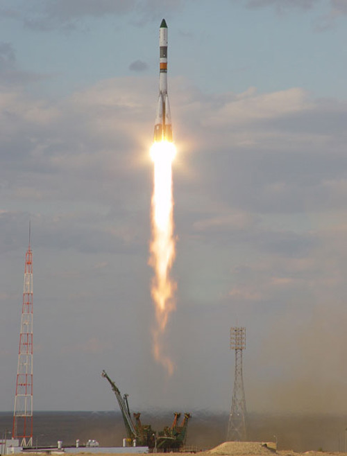 Space Station Crew Welcomes Fresh Cargo Ship