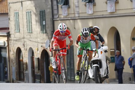 Alessandro Tonelli (Bardiani-CSF), Andrea Vendrame (Androni) on the attack at the Coppa Sabatini.