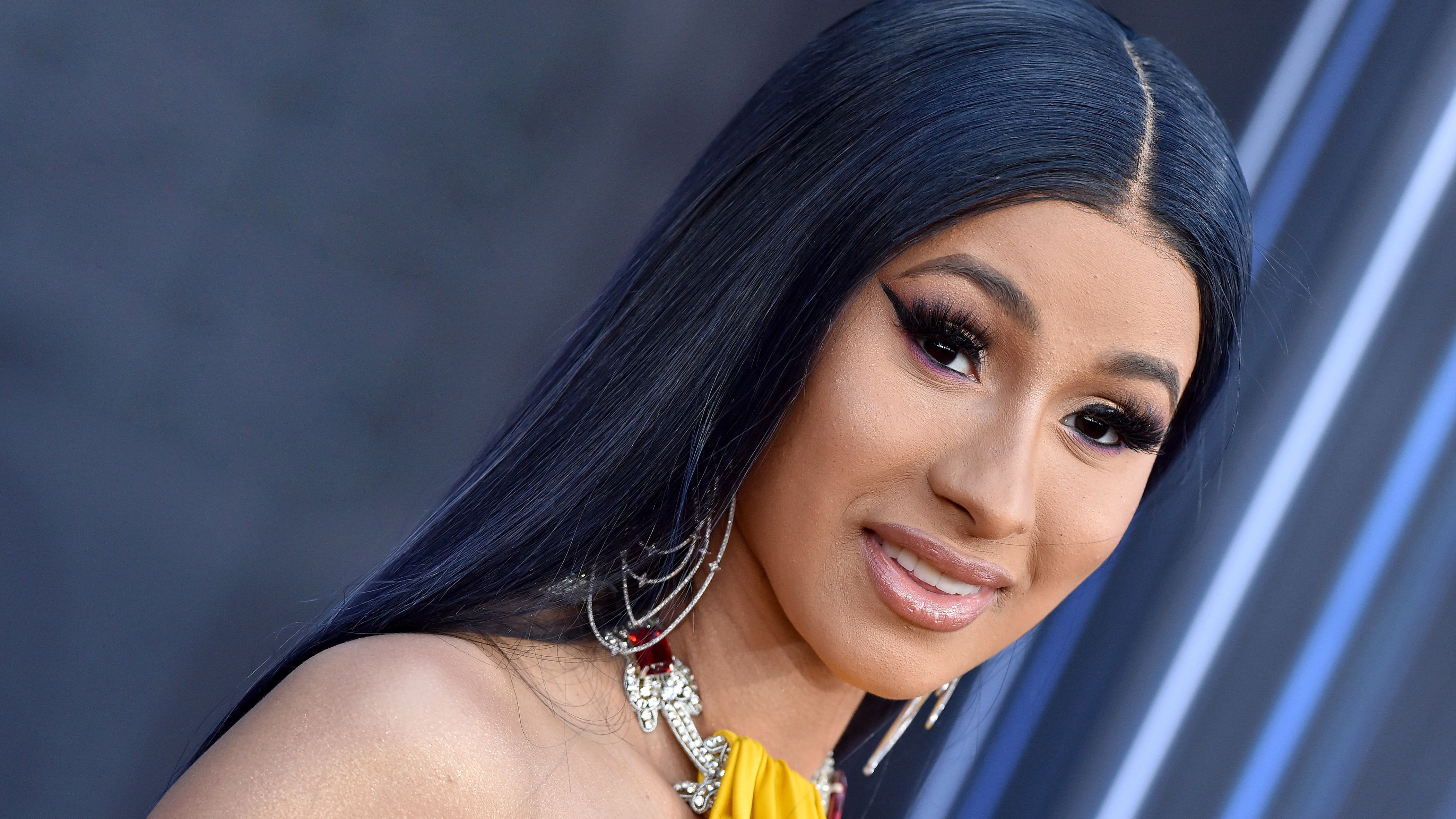 Cardi B Got a Thigh Tattoo Makeover — Prepare to Stop and Stare | Marie  Claire