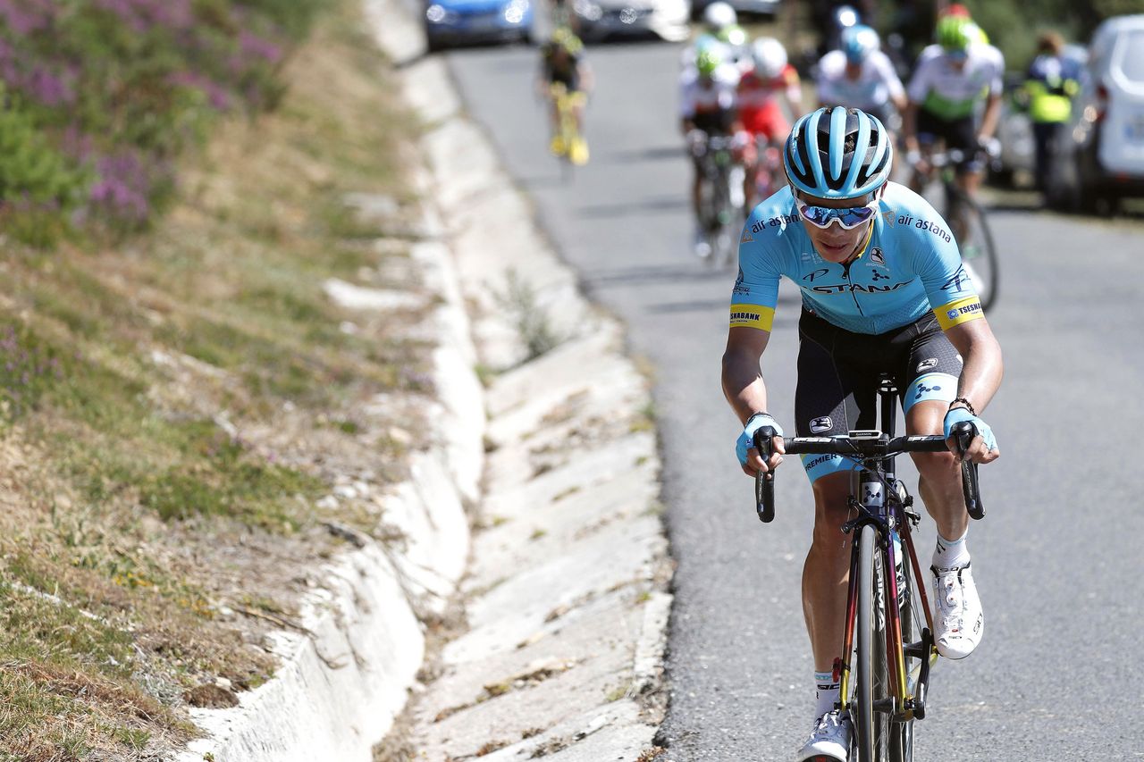 Miguel Angel Lopez (Astana) attacks