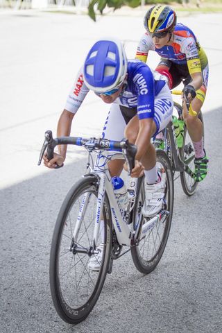 Coryn Rivera leading Schneider (ISCorp Cycling p/b SmartChoice MRI)