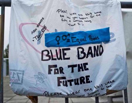 There was a campaign for keeping equal men's and women's points for calculating team results and standings at the UCI Downhill World Cup.