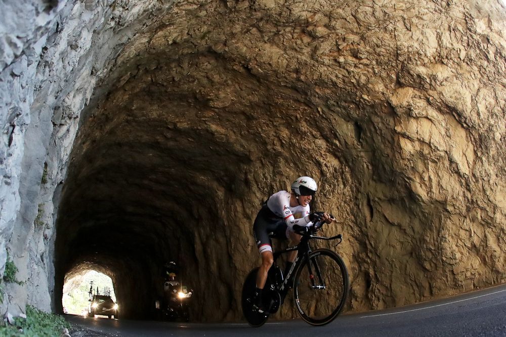Bauke Mollema (Trek-Segafredo) in action during the stage 13 time trial at the 2016 Tour de France.