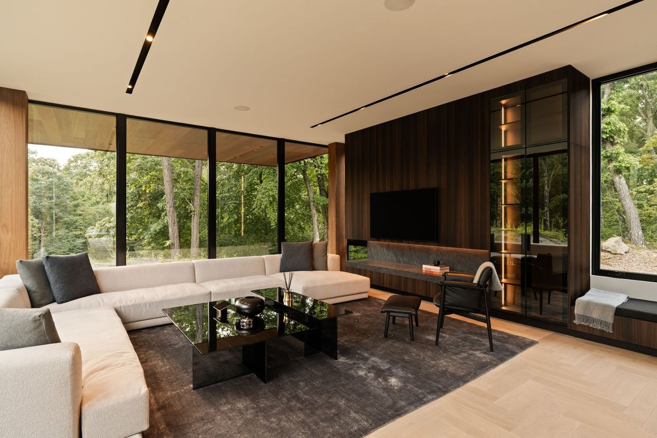 Interior views Sylvan Rock
