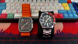 Apple Watch Ultra and Seiko diver watch