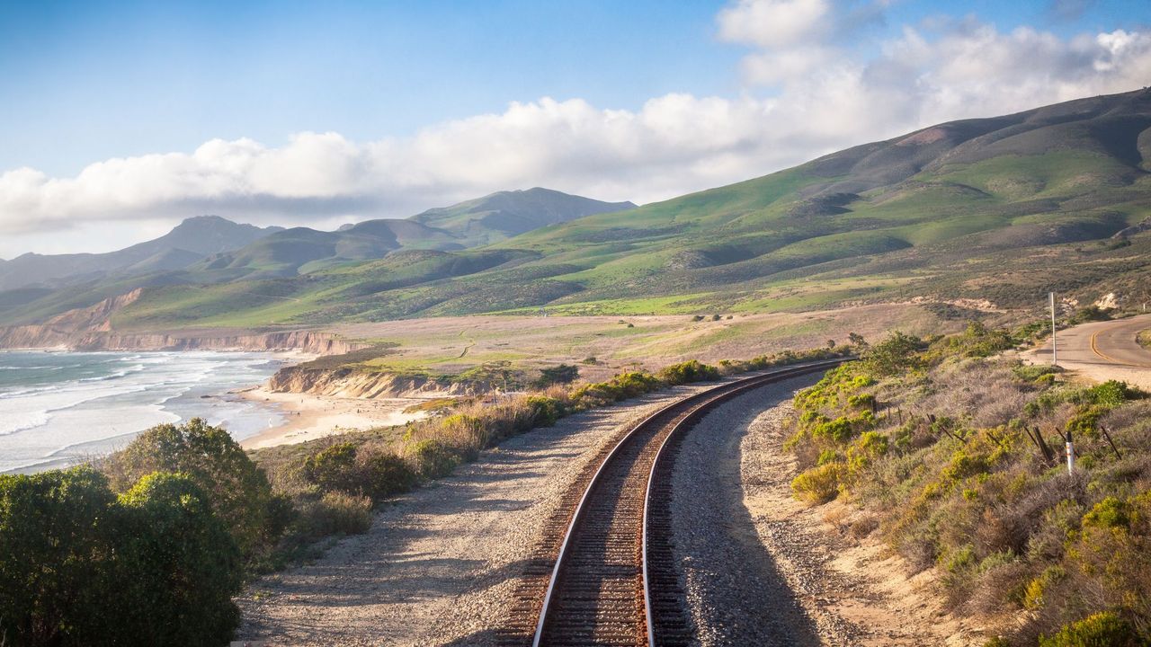 Railroad used by the Amtrak route Coast Starlight