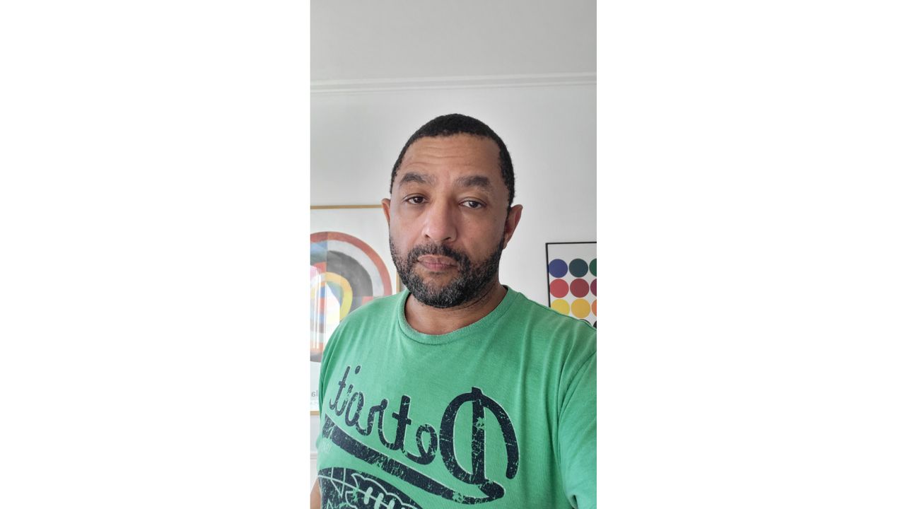 Galaxy Z Flip 3 selfie cam