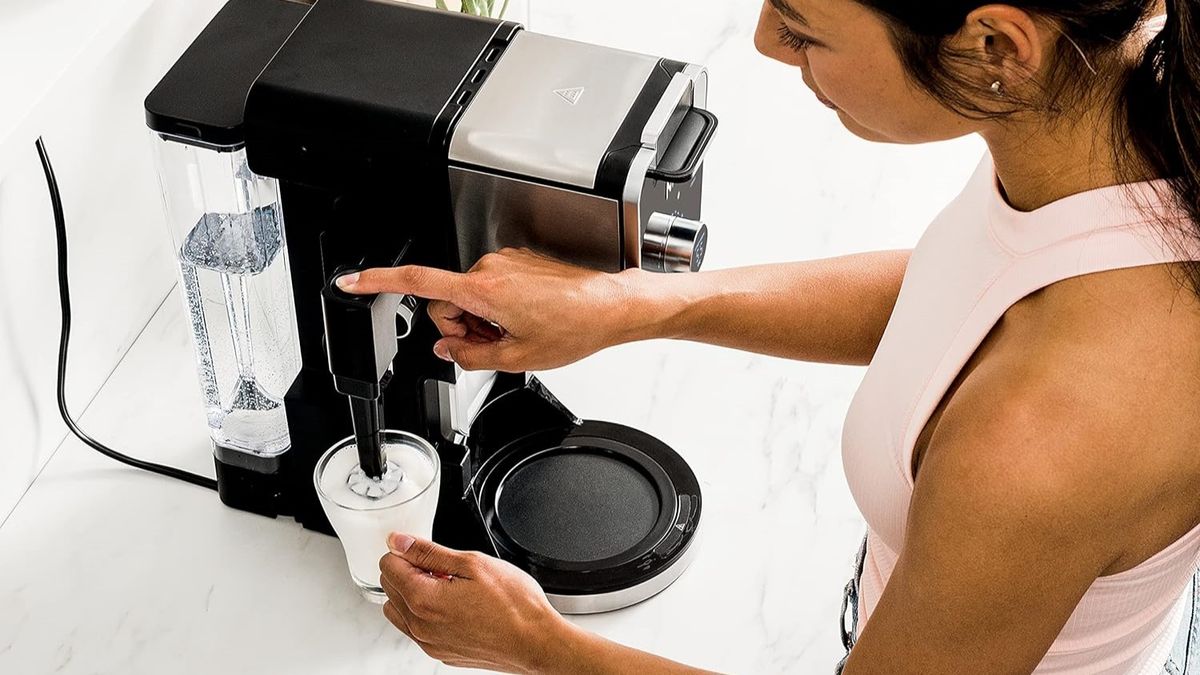 Espresso machine vs coffee maker