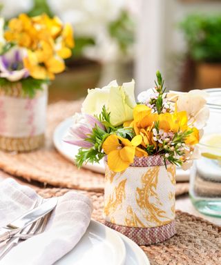 fabric cache pot, flower crafts, decorating with flowers, fresh flower decorations, garden decorations with fresh, preserved and dried flowers