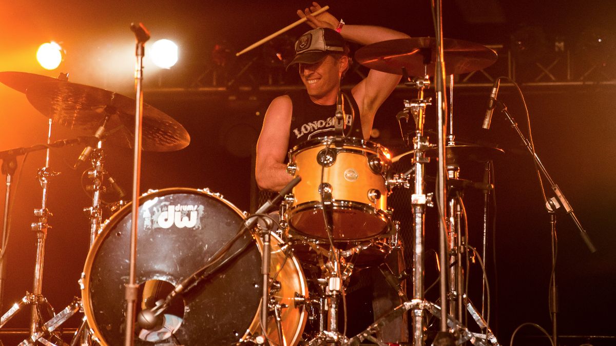 Watch The Time Josh Freese Sat In On Drums For Blink 182 At Warped 