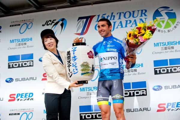 Maximiliano Richeze (Team Nippo) leads the points classification too