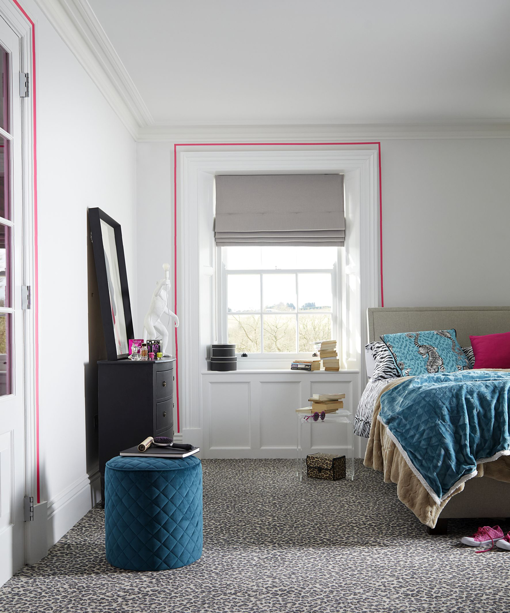 Teenage girl bedroom idea with grey leopard carpet