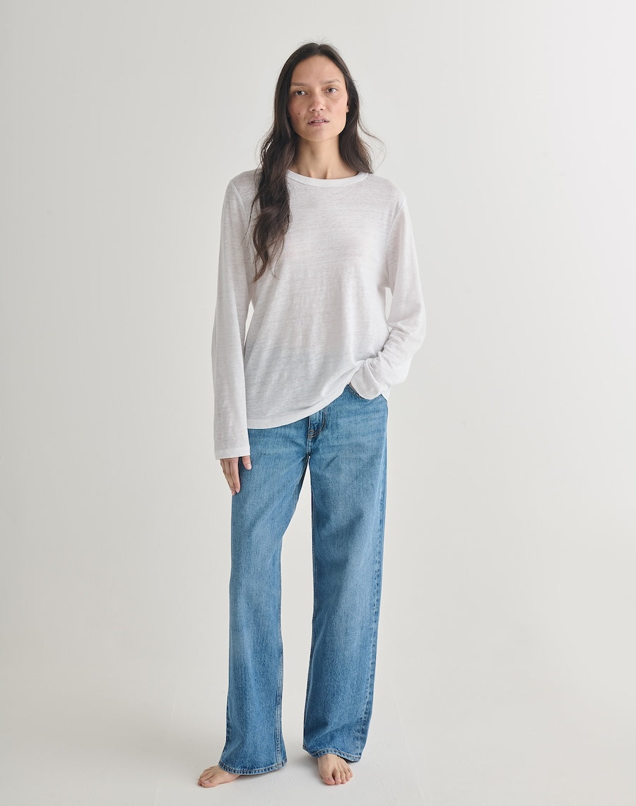 a model wearing a linen tshirt from navygrey