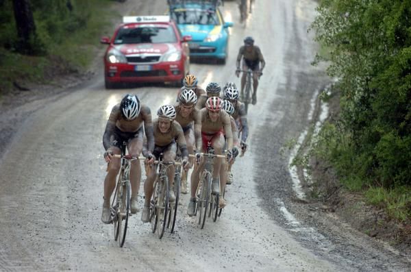 Gustav Erik Larsson leads his Saxo Bank teammate Richie Porte