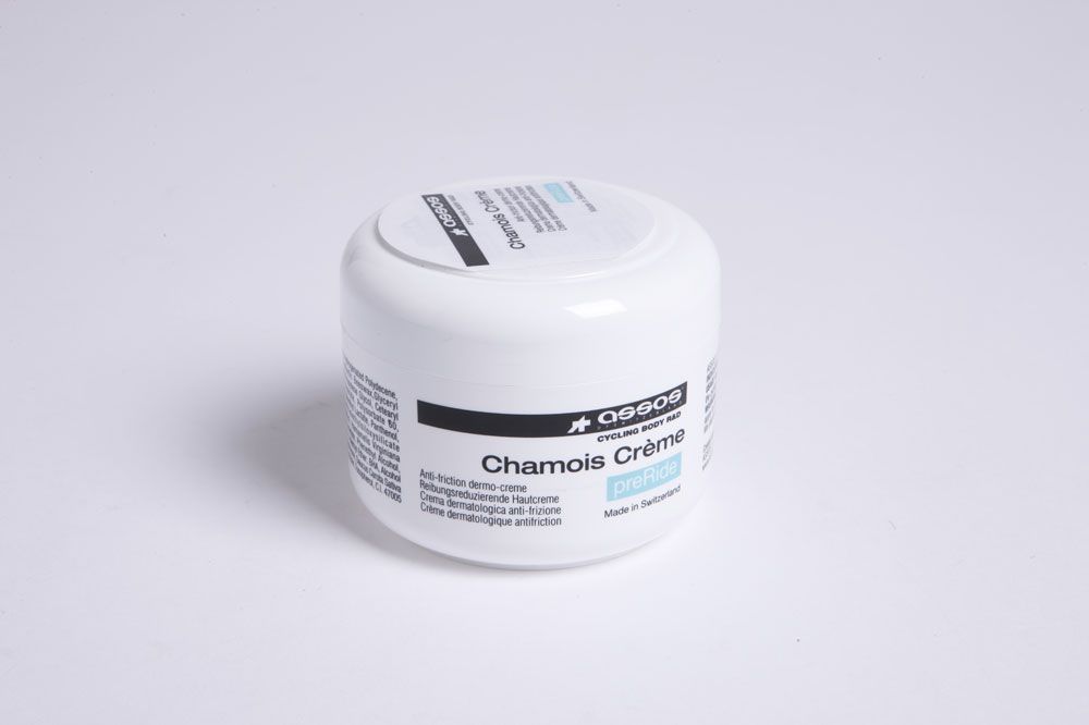 Image shows a pot of the Assos Chamois Crème which is one of the best chamois creams