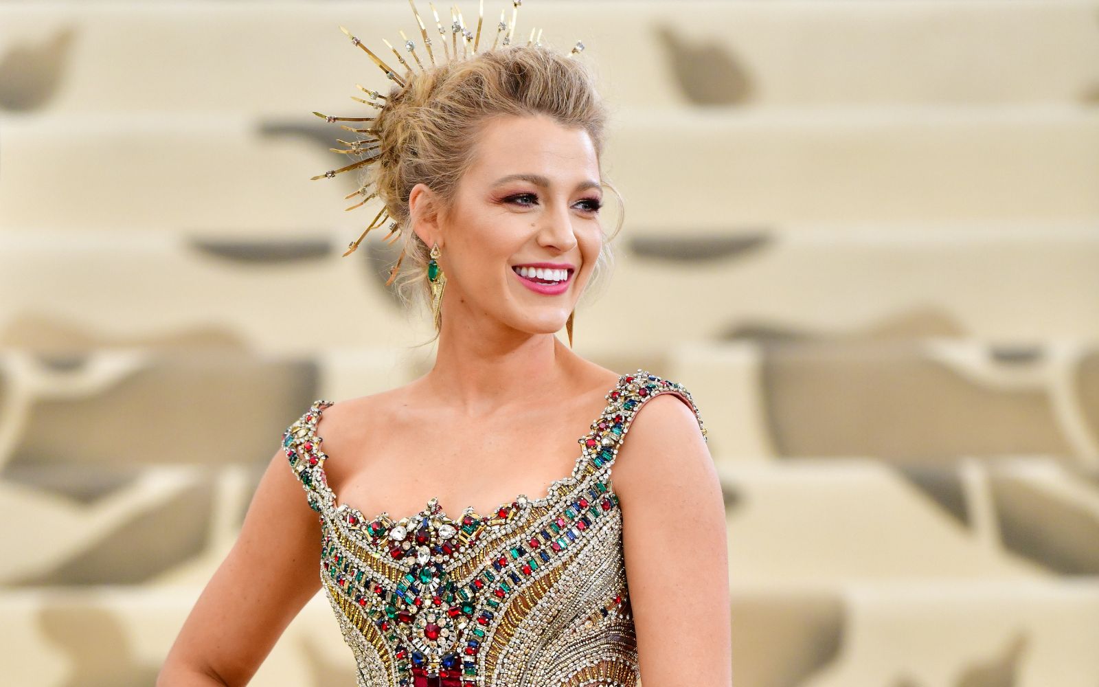 Blake Lively Shows Off Her & Ryan Reynolds' Bedroom: Photos