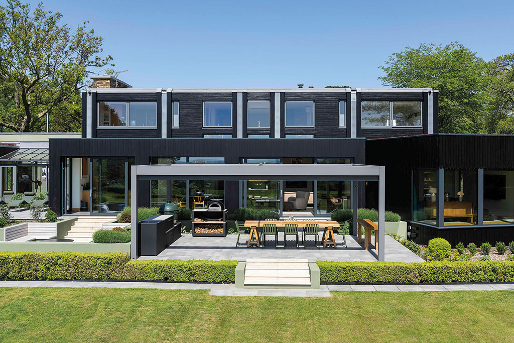 Houses for sale with barbecues: Boundary Place, Warninglid, West Sussex